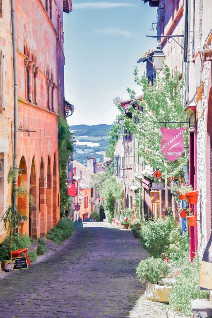 A European street alley